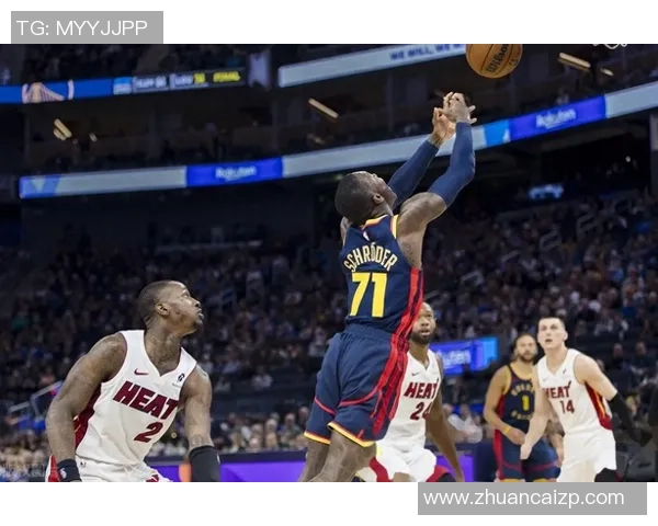 2017年勇士与活塞精彩对决回顾赛场瞬间与球员表现分析