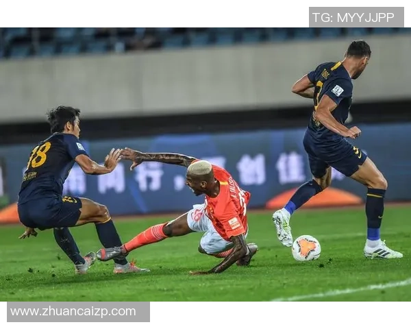 恒大与富力精彩对决集锦回顾赛场瞬间尽显足球魅力与激情